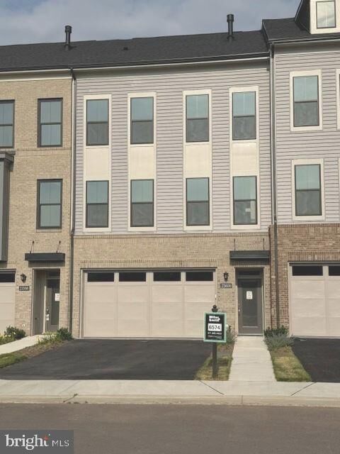 Property Photo: 23600 Raytown Terrace VA 20148