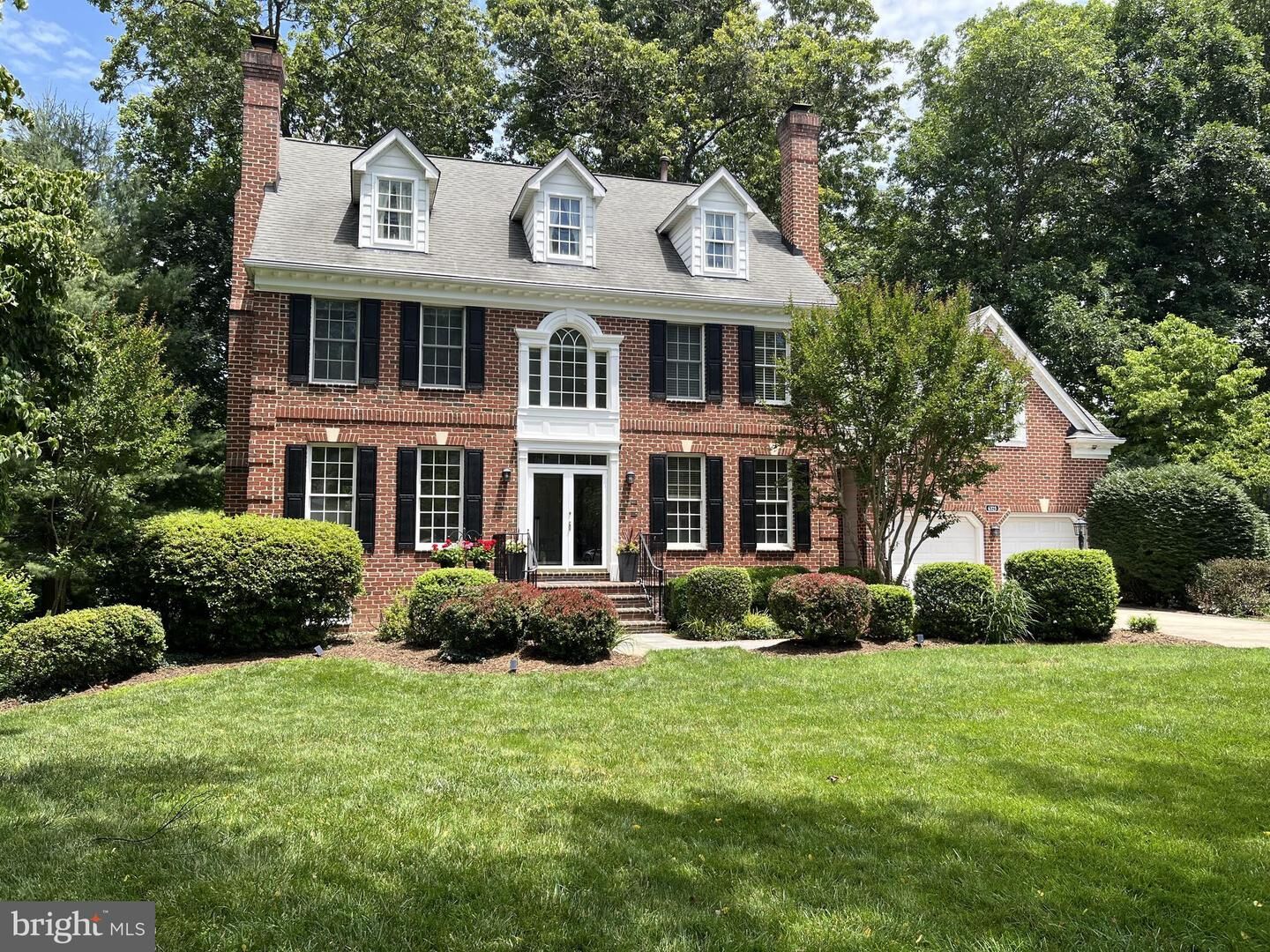 Property Photo: 6325 Angel Rose Court MD 21044