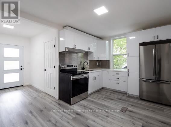 Property Photo: 5 Mary Street West 4 ON P1H 1W4