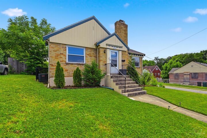 Property Photo:  3032 Boudinot Avenue  OH 45238 