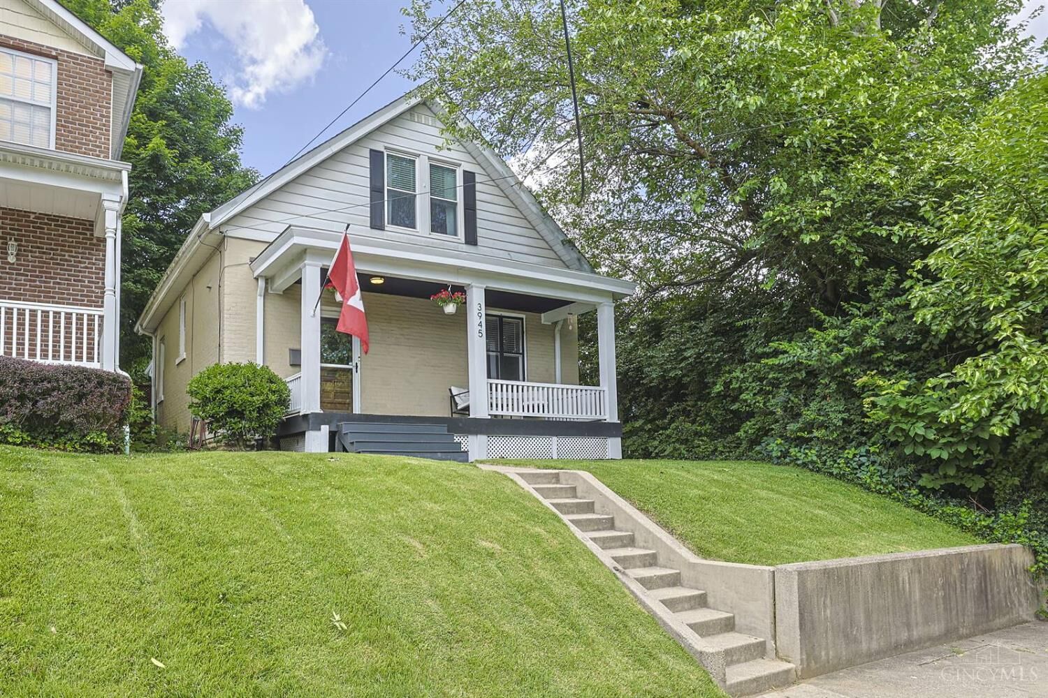 Property Photo: 3945 Marburg Avenue OH 45209