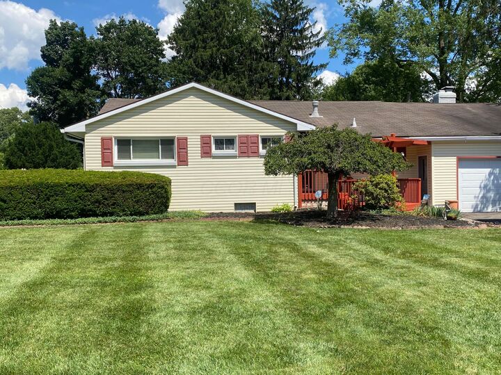Property Photo:  566 Kenwell Drive  OH 43055 