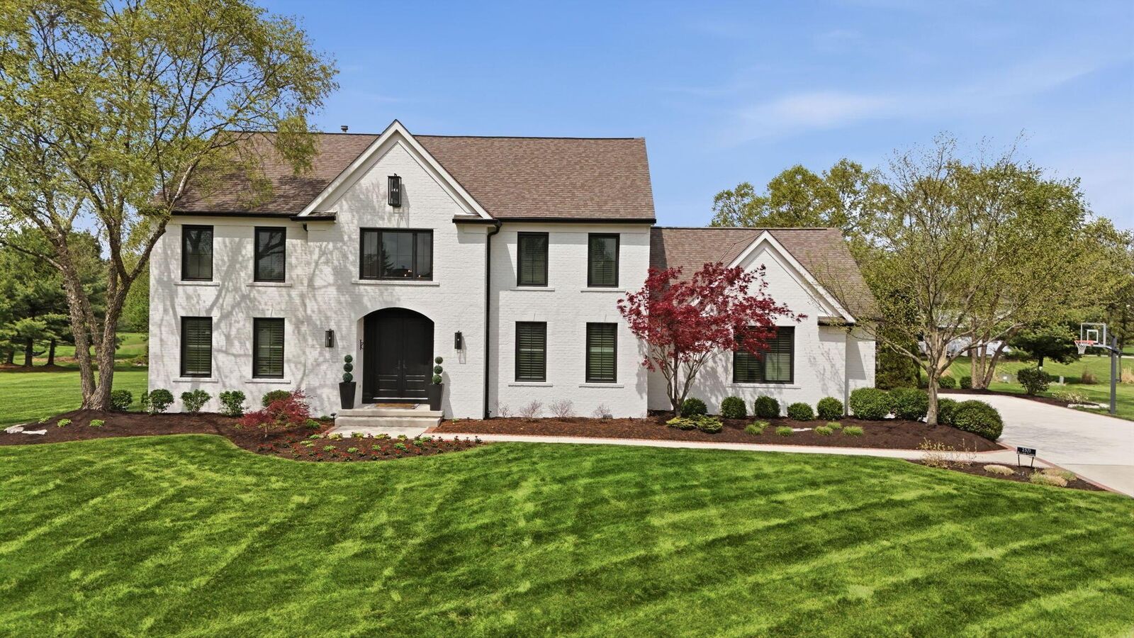 Property Photo: 2571 Mallards Landing Drive OH 43065