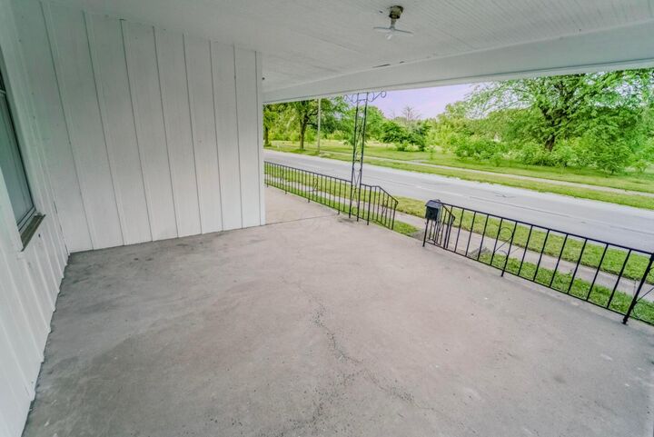 Property Photo:  451 N State Street  OH 43302 