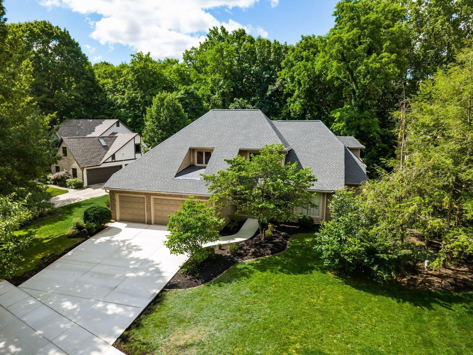 Property Photo:  259 Autumn Leaf Court  OH 43235 