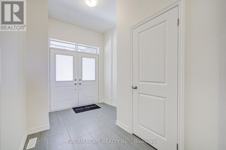 Property Photo:  19 Coppini Lane  ON L1S 7S9 