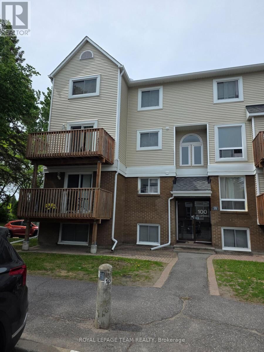 Property Photo: 100 Fenerty Court East 2 ON K2L 3A7