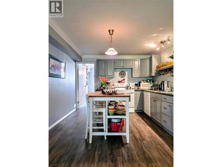 810 Swansea Road — photo 1