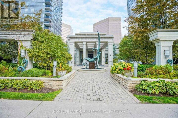 Property Photo: 25 Greenview Avenue 516 ON M2M 0A5