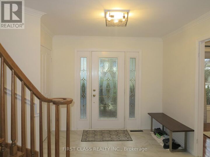 Property Photo:  4 Meridene Crescent East  ON N5X 1G5 