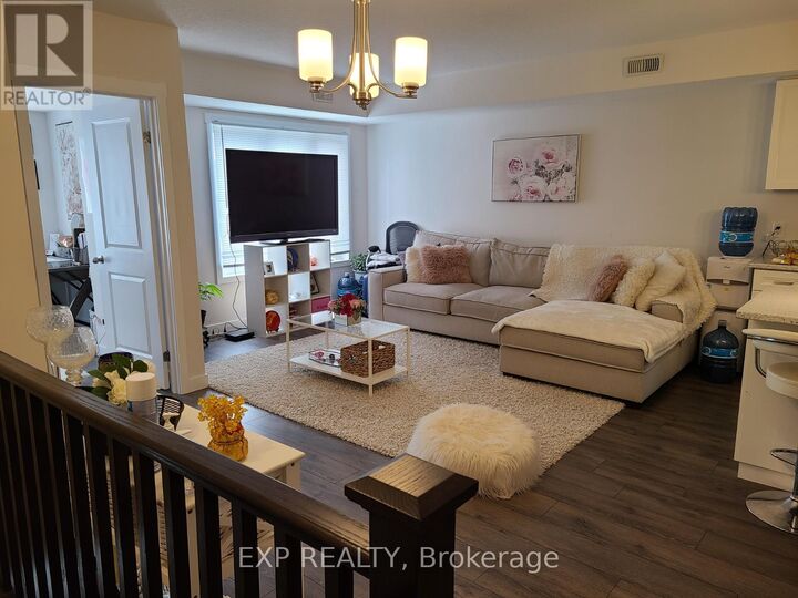 Property Photo:  160 Rochefort Street D6  ON N2R 0P5 