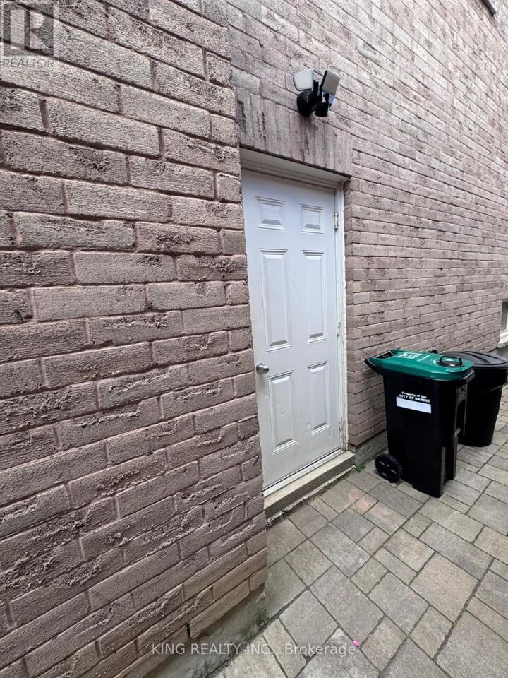 Property Photo: 10 Humber Street East ON L4N 5S4