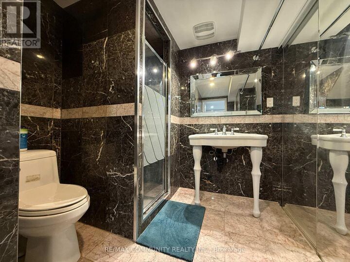 Property Photo:  31 Friar Tuck Road Lower  ON L3P 1L7 