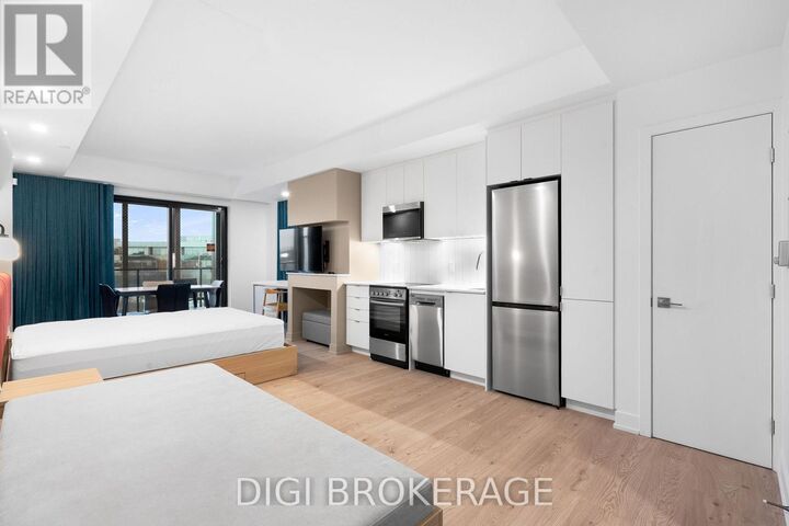 Property Photo: 1250 Cummings Avenue 422 ON K1J 0E4