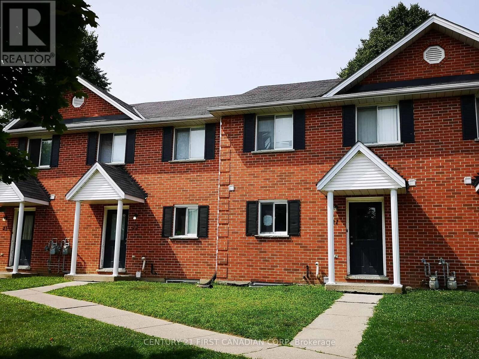 Property Photo: 190 Fleming Drive 21 ON N5V 5B8