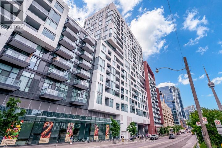 Property Photo:  576 Front Street West 1211E  ON M5V 1C1 