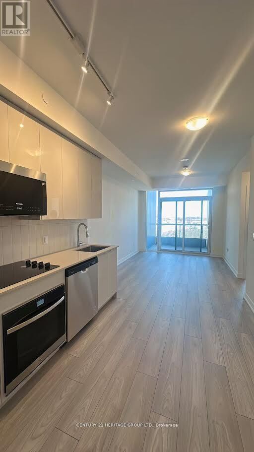Property Photo:  474 Caldari Road 1308  ON L4K 0R5 