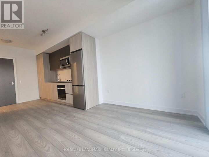 Property Photo: 5858 Yonge Street 3212 ON M2M 3T3
