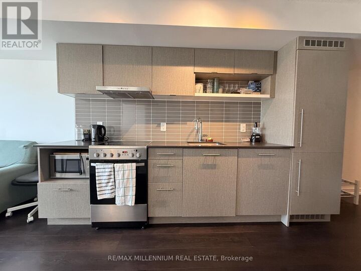 Property Photo: 365 Church Street 1901 ON M5B 1Z9