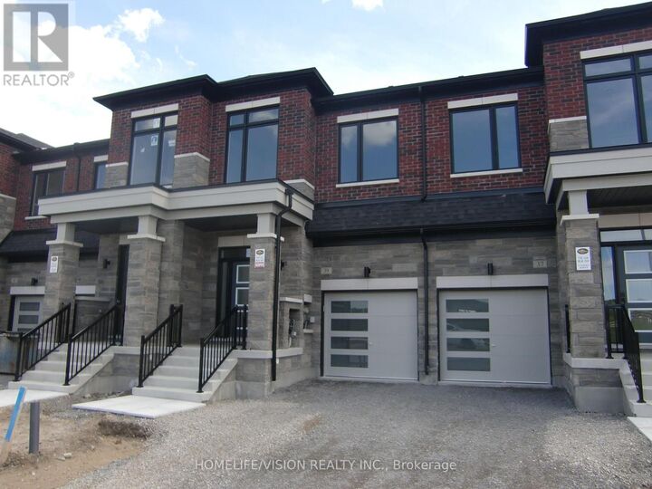 Property Photo: 39 Sandels Avenue ON L4S 0R7