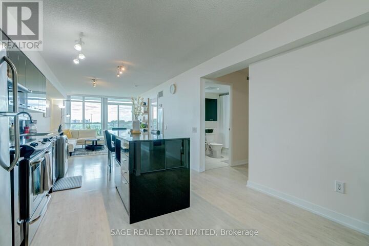 Property Photo:  29 Singer Court 1015  ON M2K 0B2 