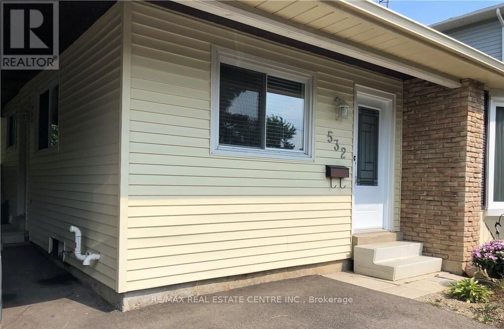 Property Photo: 532 Woodward Avenue Bsmt. ON L9T 3B8
