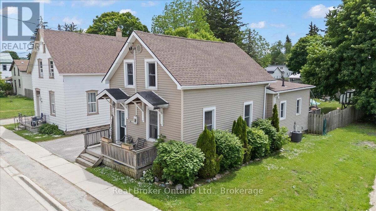 Property Photo: 115 Durham Street West ON N0G 2V0