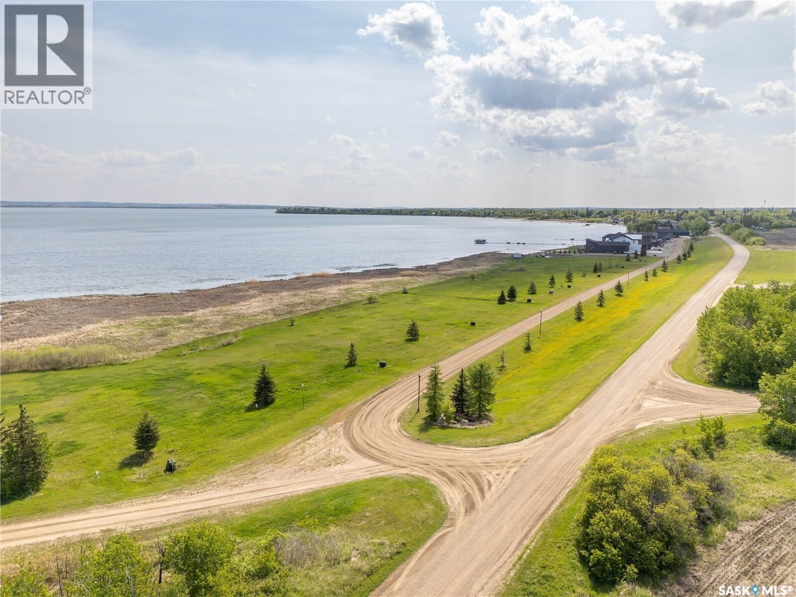 Property Photo: 770 Lakeshore Drive SK S0M 1X0
