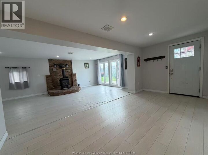 Property Photo:  307 Sacred Heart Drive  ON N9J 1T1 