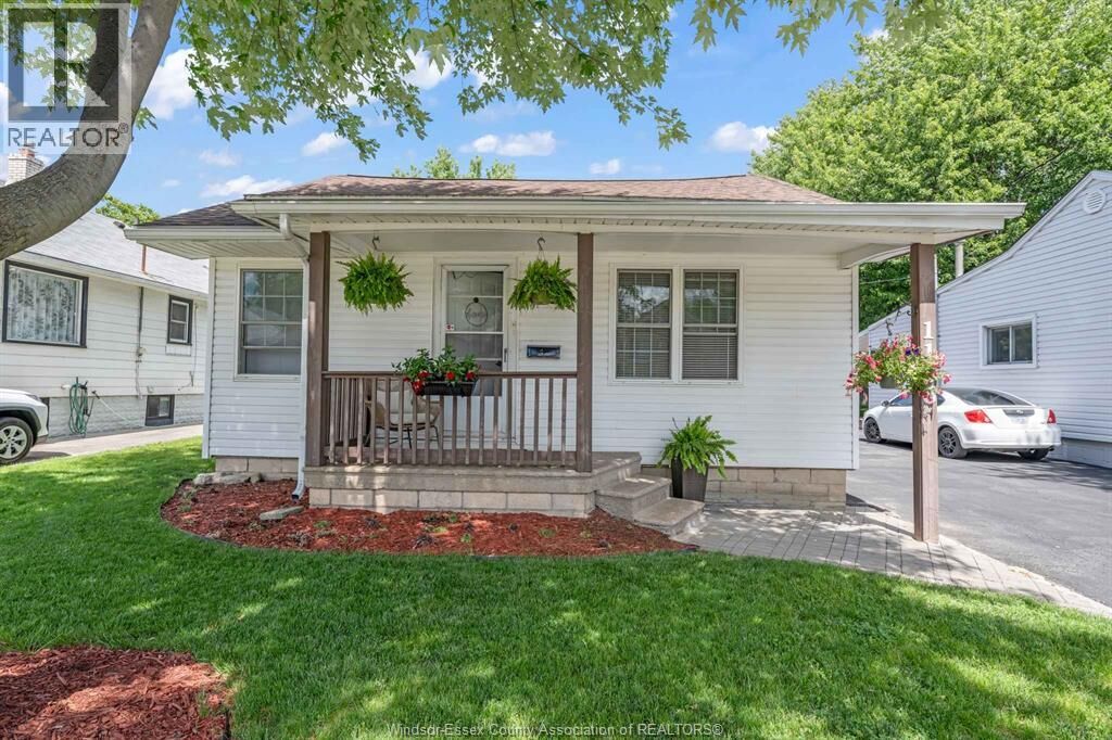 Property Photo:  1196 Curry Avenue  ON N9B 2C9 