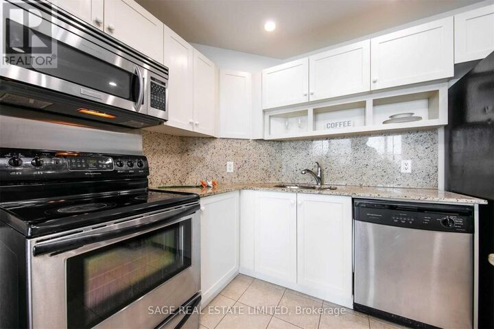 Property Photo:  218 Queens Quay West 1711  ON M5J 2Y6 