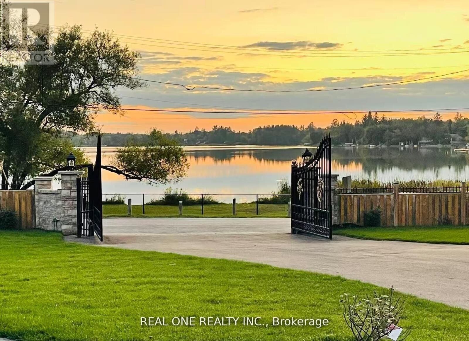 Property Photo: 14833 Ninth Line ON L4A 7X3