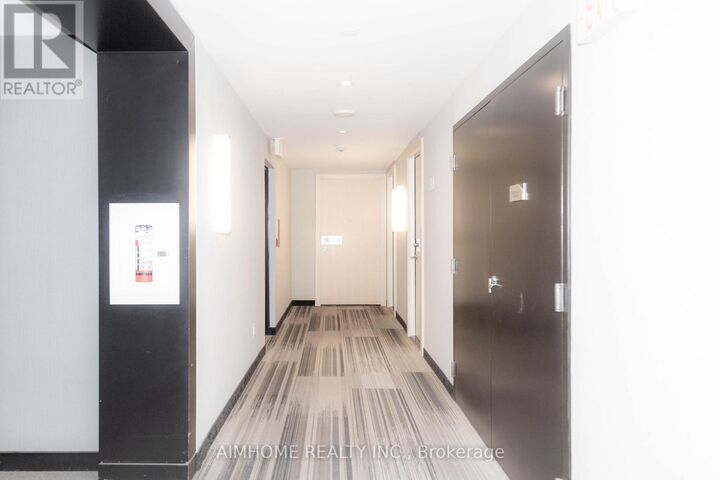 Property Photo: 30 Roehampton Avenue 2101 ON M4P 1R2