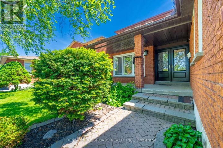 Property Photo:  169 Morning Star Drive Main  ON L4L 6J1 