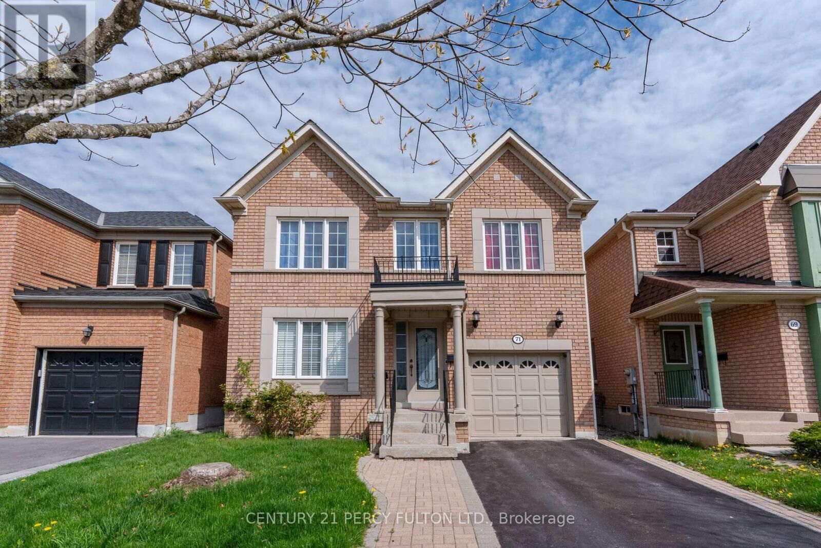 Property Photo:  71 Armitage Crescent  ON L1T 4K9 