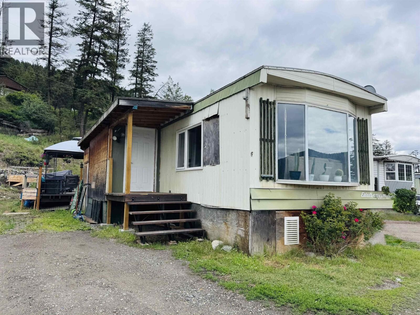 Property Photo: 560 Soda Creek Road T6 BC V2G 5E7