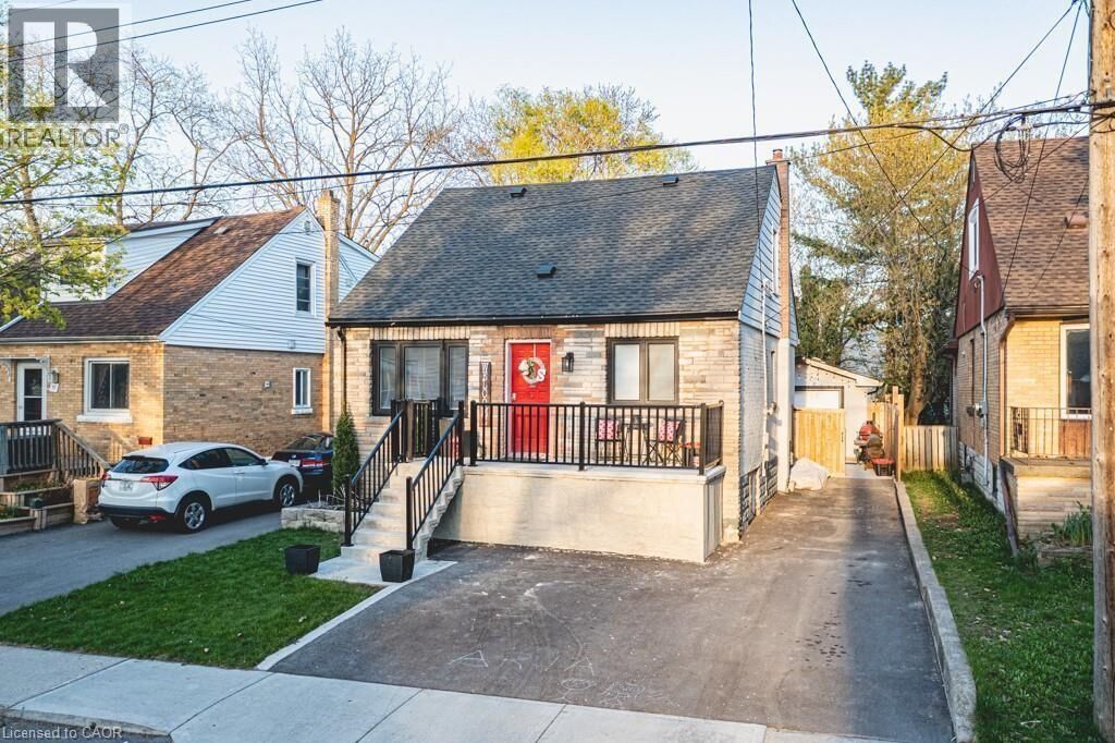 Property Photo:  73 West 3rd B  ON L9C 3K2 