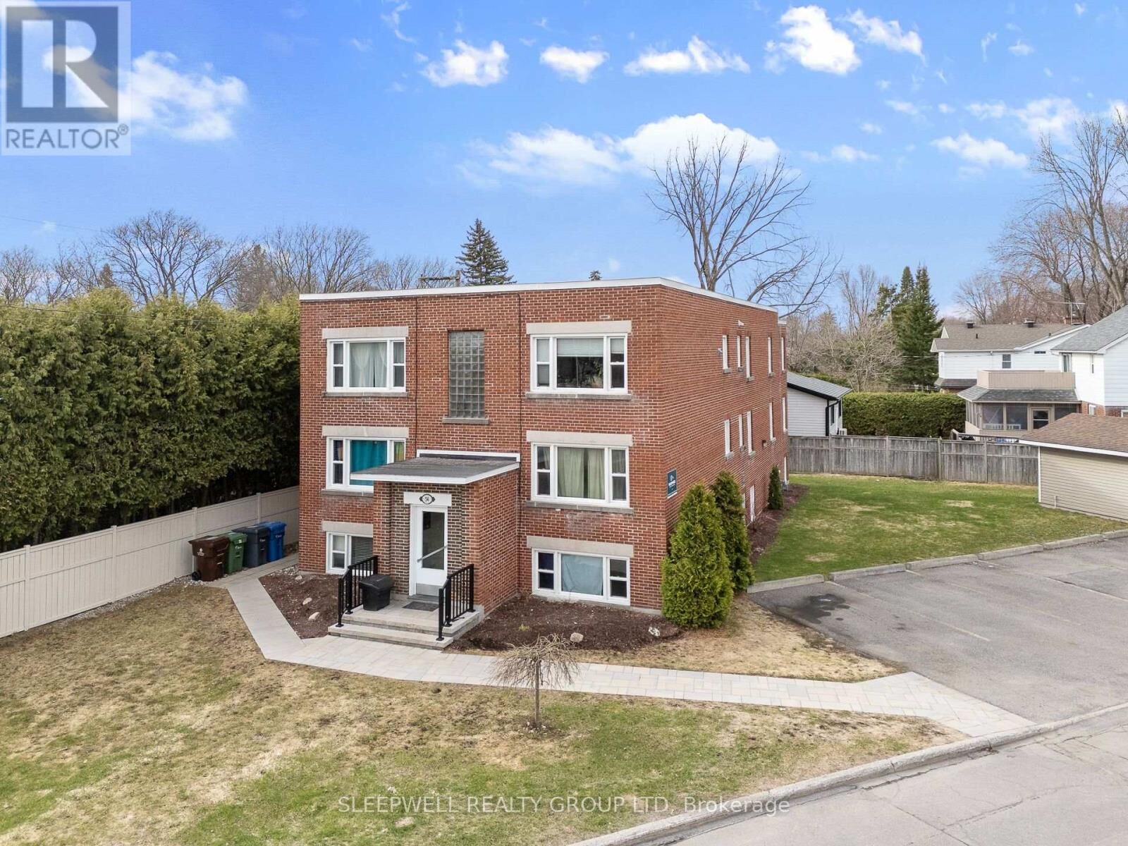 Property Photo:  54 Centennial Boulevard 5  ON K1S 0M9 