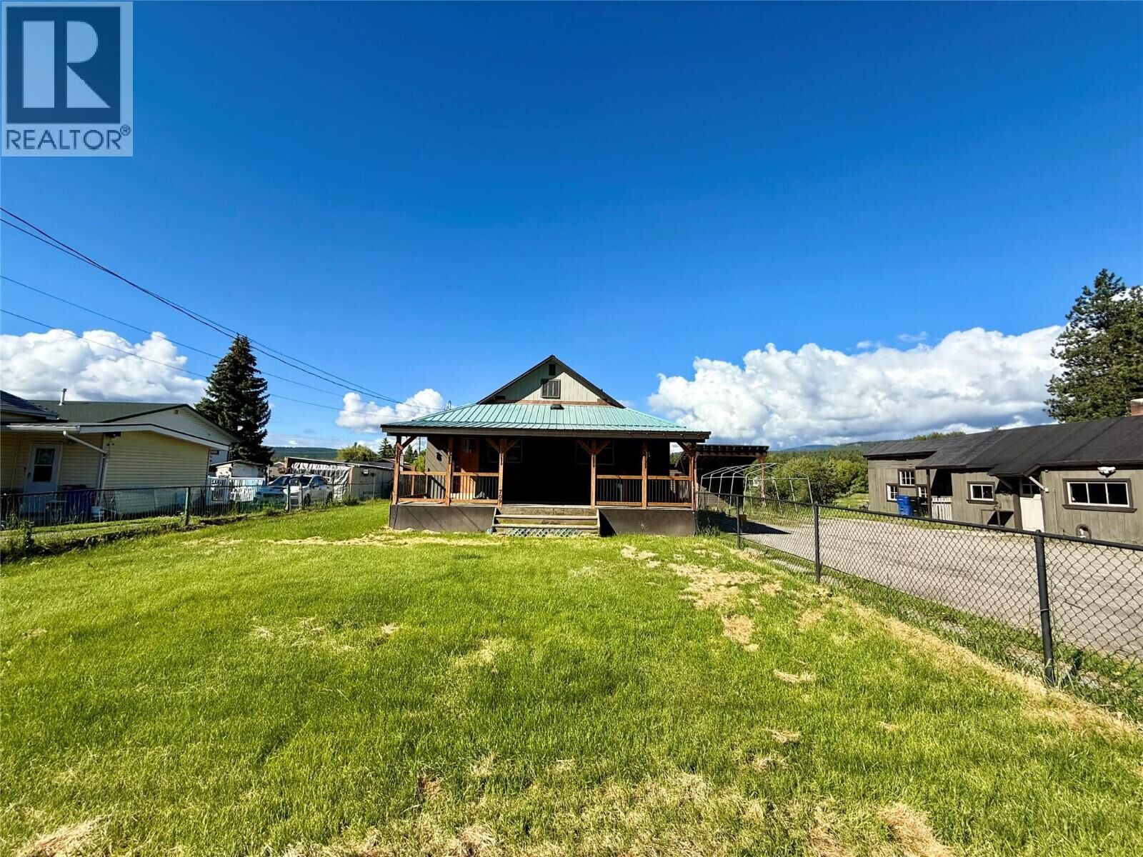 Property Photo: 709 4th Street Northwest BC V1C 4A3