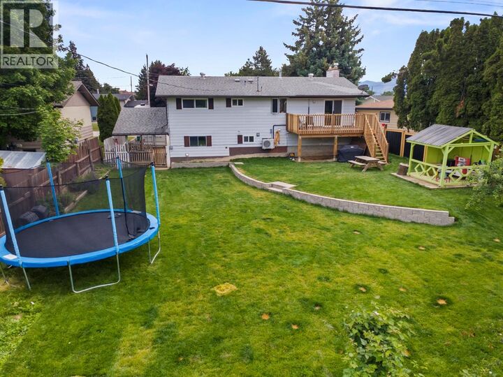 Property Photo:  2408 Birch Street  BC V0B 1G5 