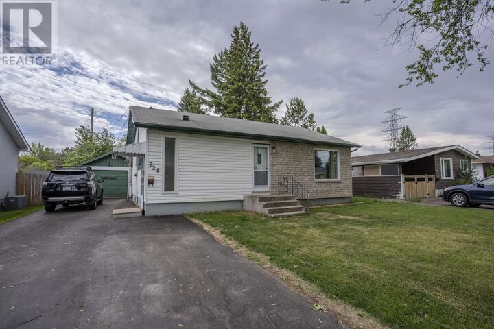 Property Photo:  728 Linwood Cres  ON P7E 2S1 