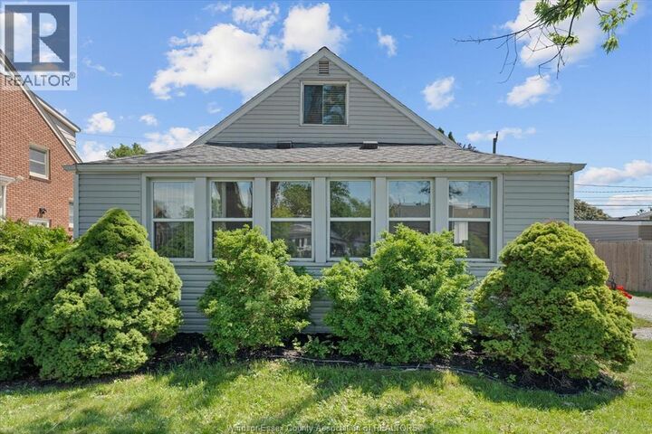 Property Photo:  964 Eastlawn Avenue  ON N8S 3H9 