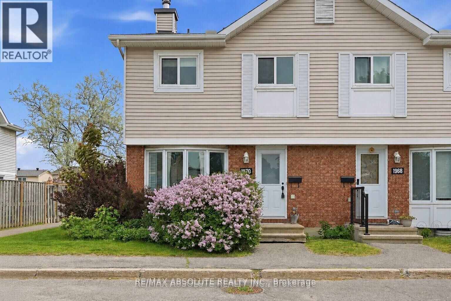 Property Photo:  1970 Colorado Lane  ON K1C 6T9 