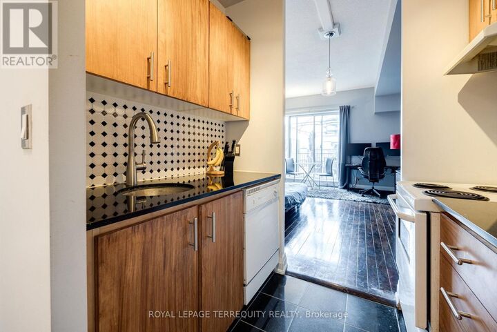 Property Photo:  2737 Keele Street 225  ON M3M 2E9 