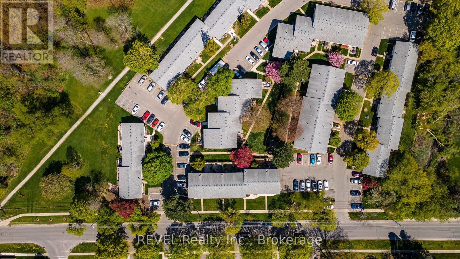 Property Photo: 151 Parnell Road 56 ON L2M 3S4