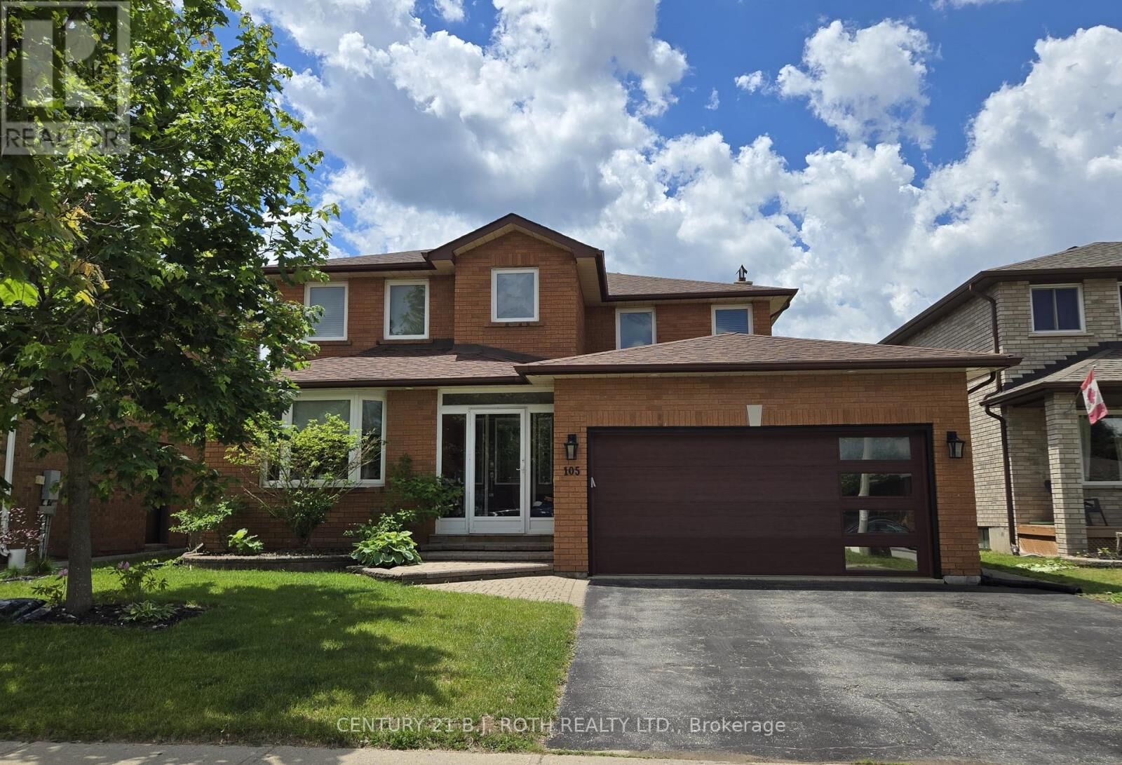Property Photo:  105 Chieftain Crescent  ON L4M 3C3 