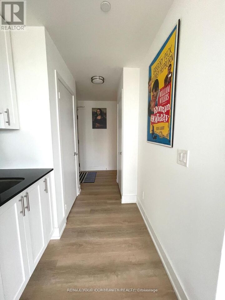 Property Photo:  225 Sackville Street 1511  ON M5A 0B9 