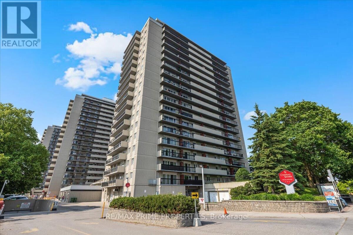 Property Photo: 158A McArthur Avenue 209 ON K1L 7E7