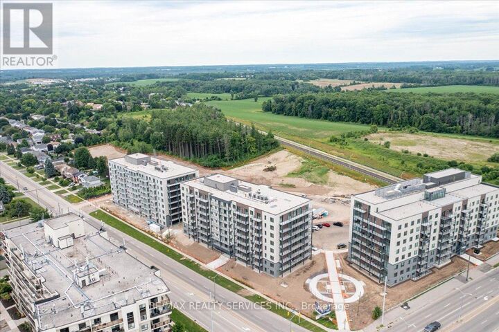 Property Photo:  181 Elmira Road South 504  ON N1K 0E4 