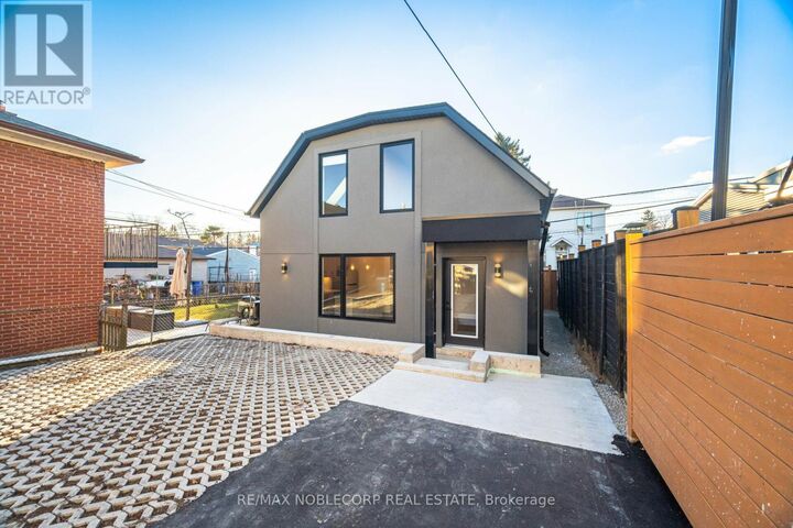 Property Photo:  16 Little Boulevard G-Suite  ON M6E 4N2 